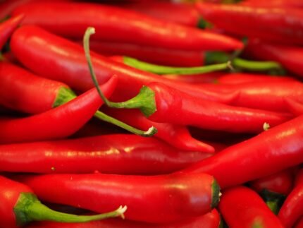 red chilli benefits uses nutrition side effects