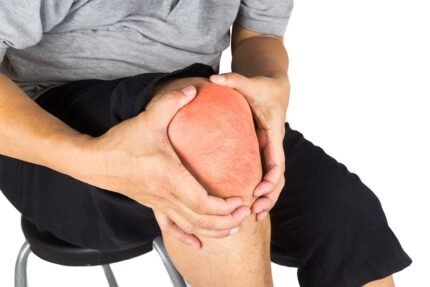 Knee Pain when bending, causes, symptoms, treatment and prevention