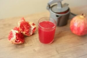 Pomegranate juice benefits for skin