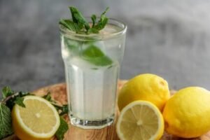 Lemons acidic properties
