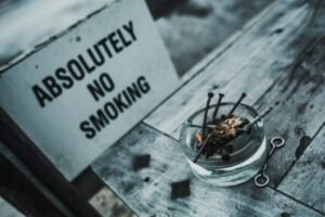 HEALTHY CHOICES FOR CLEAR VISION - QUIT SMOKING